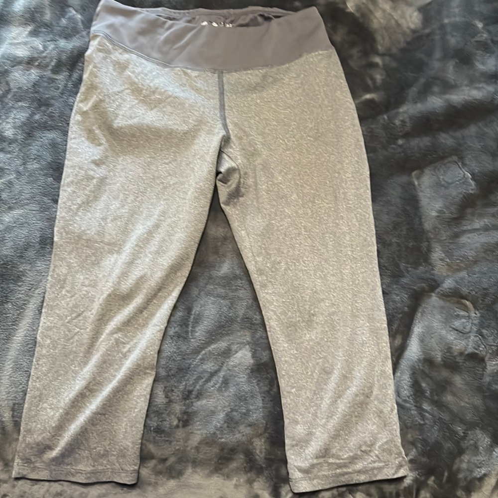Womens new balance cropped leggings